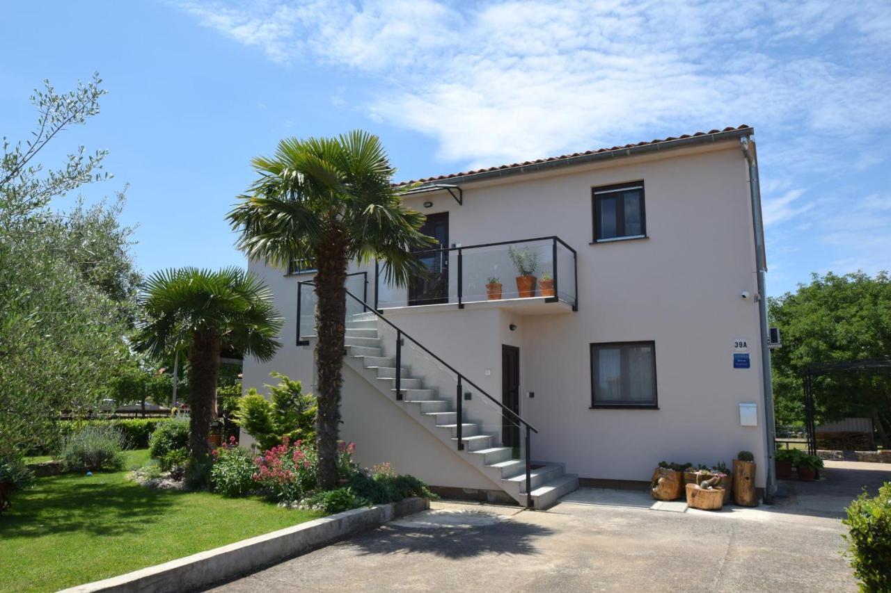 Apartments Aki Malinska Exterior foto